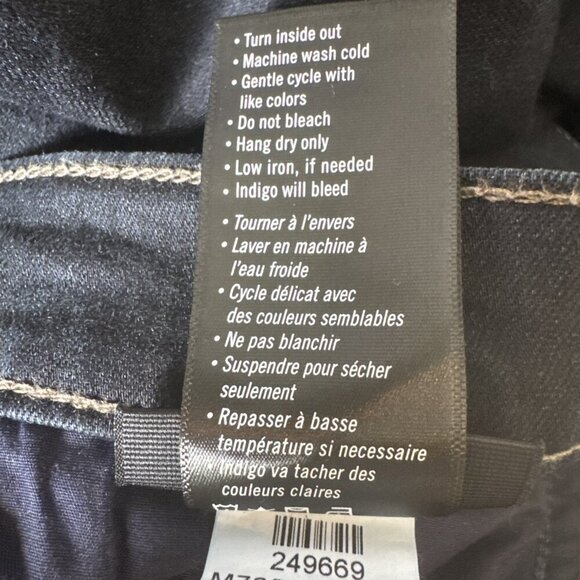 PAIGE jeans womans 34 dark wash, like new, croft, inseam 32, low rise - Picture 13 of 13